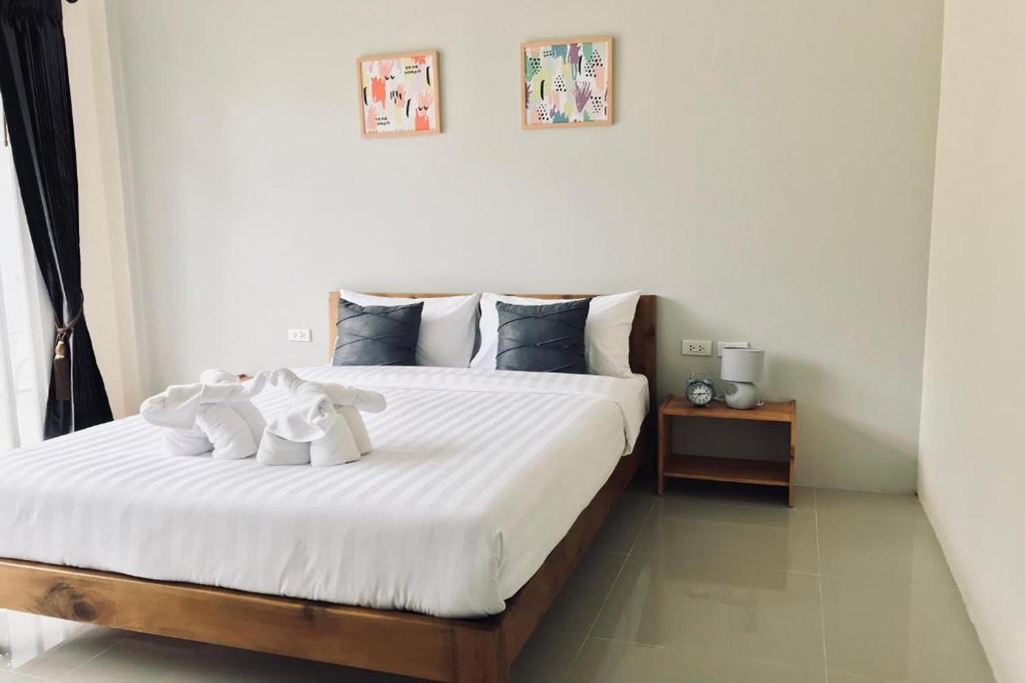 Snooze Inn Phuket - Free Shuttle To Bang Rong Pier Pa Khlok Exterior foto